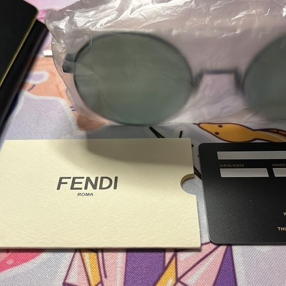 ??Authentic?FENDI? Round Green Wavy Sunglasses? main image 12